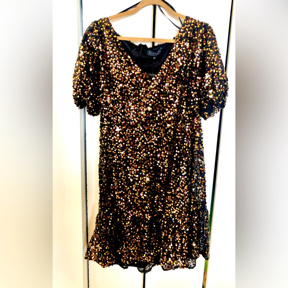 Eloquii Size 14 Gold, Black, and Bronze sequin above the knee dress.